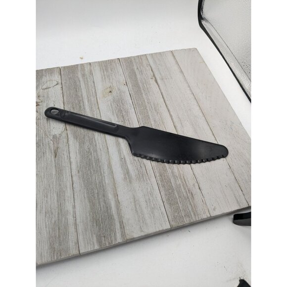 Vintage Tupperware 1819 Black Plastic Spatula Cake Icing Spreader 11" - Picture 1 of 9